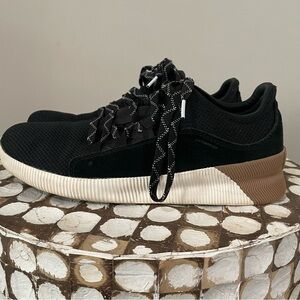Sorel Women’s Waterproof Suede Out ’N About III Lace Sneakers Sz 9.5